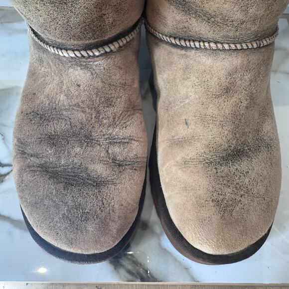 Ugg Women’s Tall Bailey Triplet Button Brown Bomber Suede Sheepskin Boots Size 9 - Picture 3 of 14